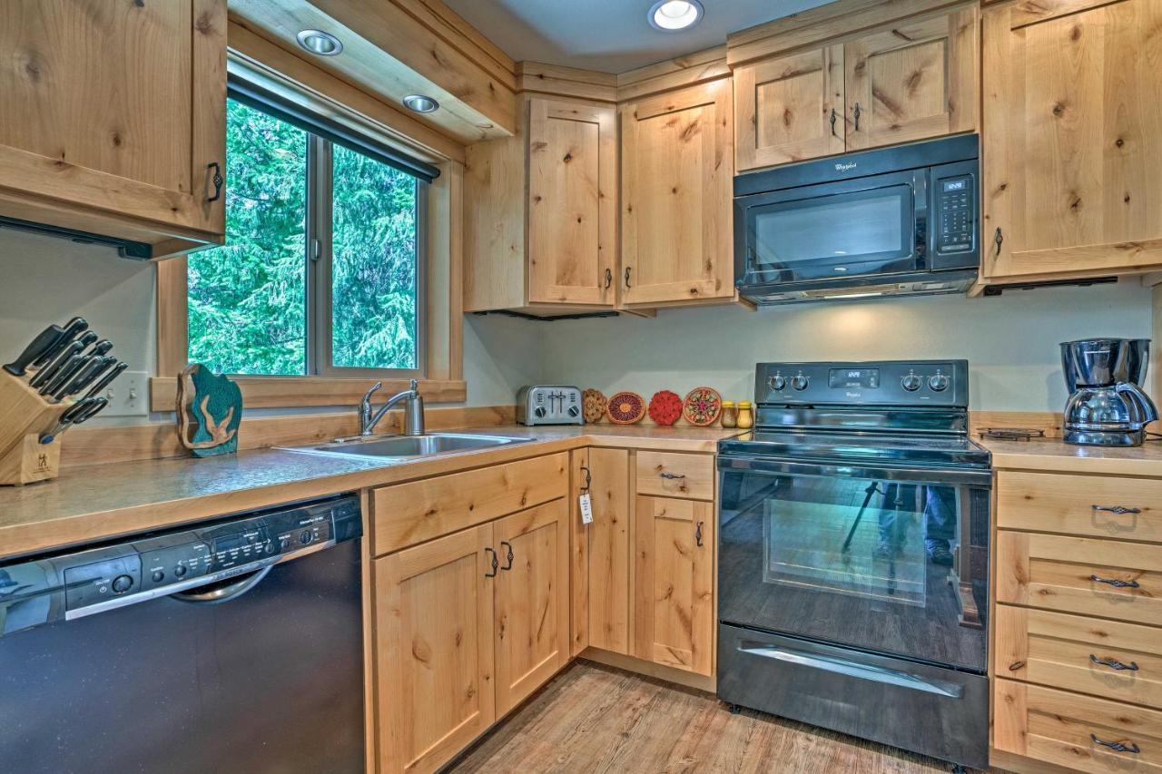 Private Leavenworth Cabin With Mtn Views And Fire Pit Ngoại thất bức ảnh