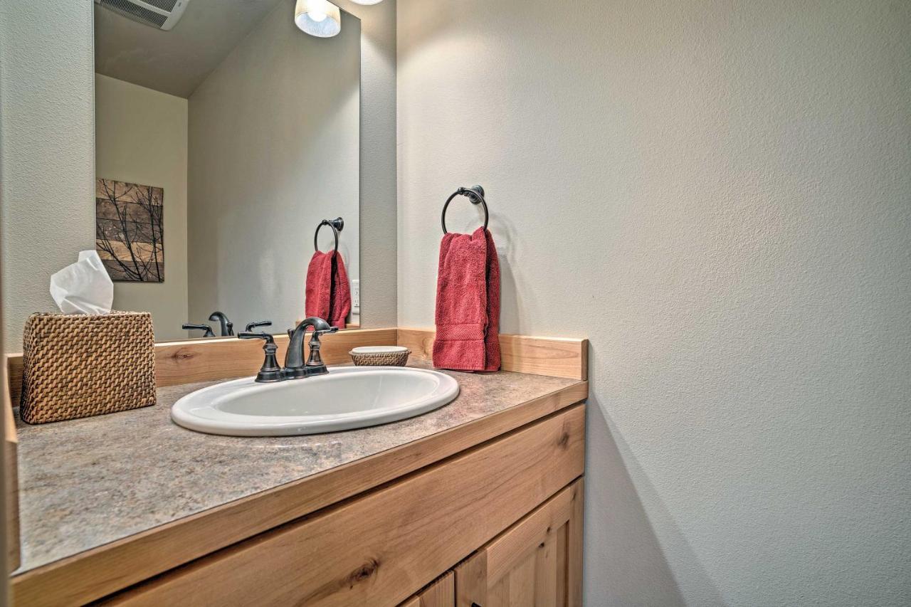 Private Leavenworth Cabin With Mtn Views And Fire Pit Ngoại thất bức ảnh